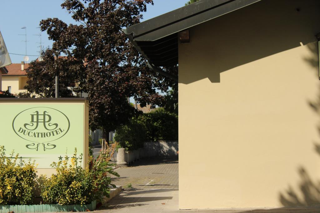 Ducathotel Torrile Exterior photo